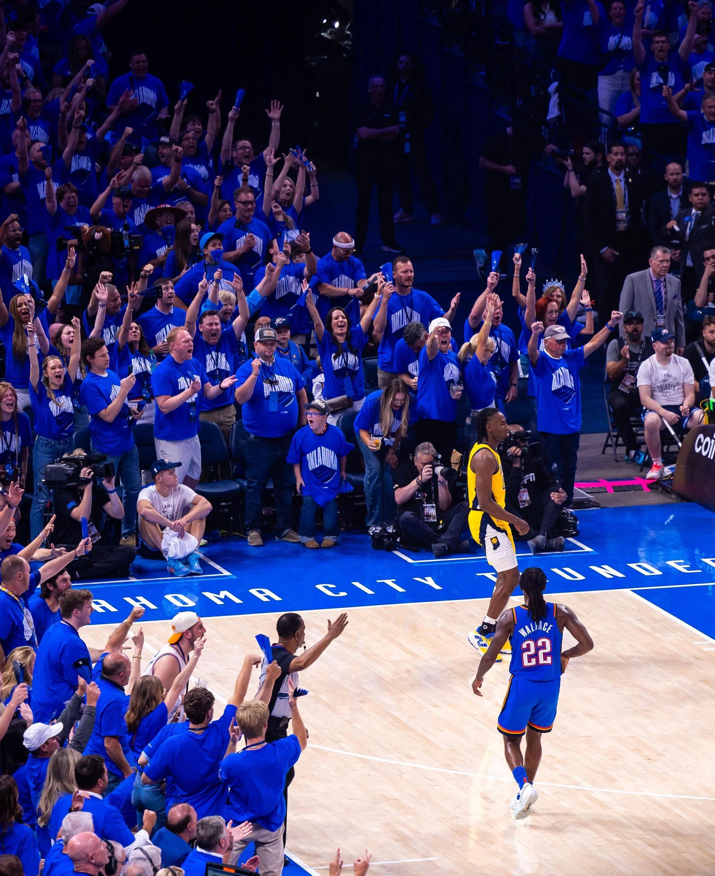 国际比赛日NBA总决赛传出新动向,俄克拉荷马雷霆篮板制胜,管理层表态——态度坚定,阵容厚度经受考的简单介绍 国际比赛日NBA总决赛传出新动向,俄克拉荷马雷霆篮板制胜,管理层表态——态度坚定,阵容厚度经受考的简单介绍