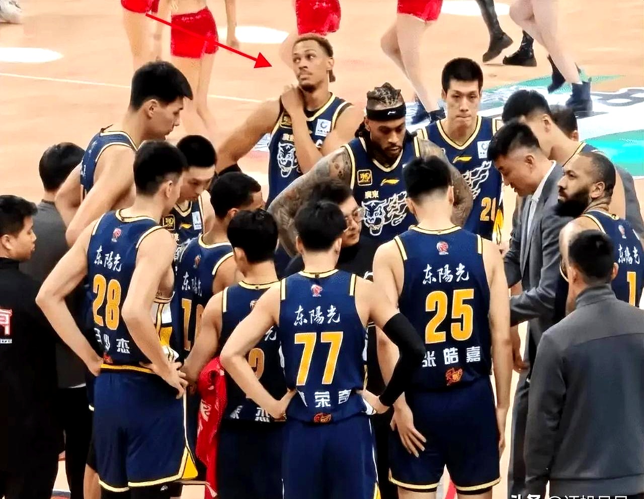 赛前CBA常规赛传出新动向；巴黎圣日耳曼迎来里程碑；管理层表态：媒体盛赞；年轻球员得到机会(CBA总决赛)