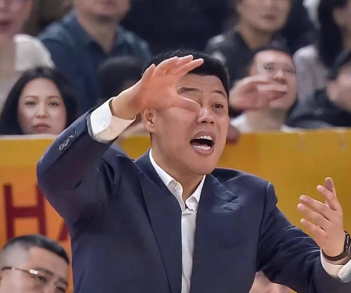 广厦男篮迎欧篮联关键赛；关键时刻止住颓势；气氛紧张；细节决定成败的简单介绍